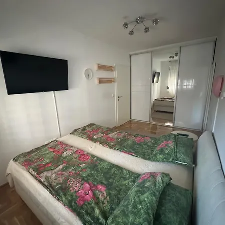 Nova Otoka Apartment